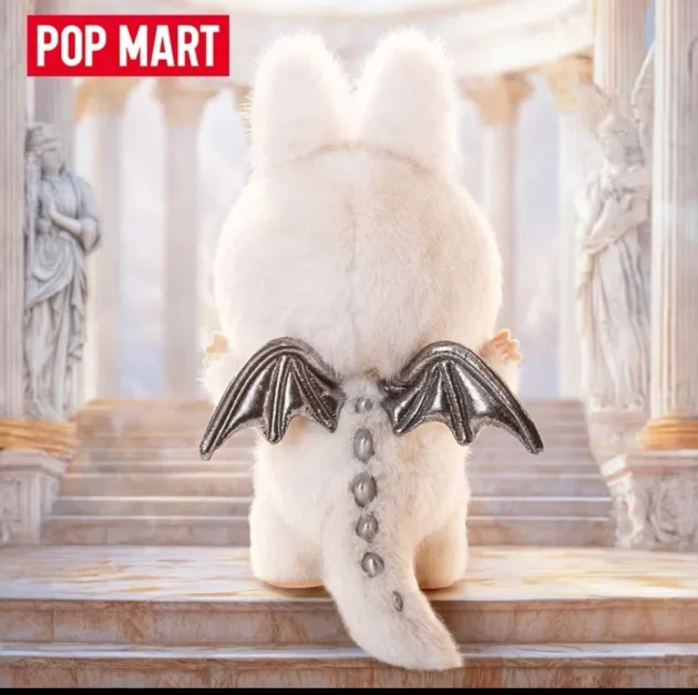 Bubble Mart the MONSTERS - ANGEL in CLOUDS Large Vinyl Face Figure - 图片 4